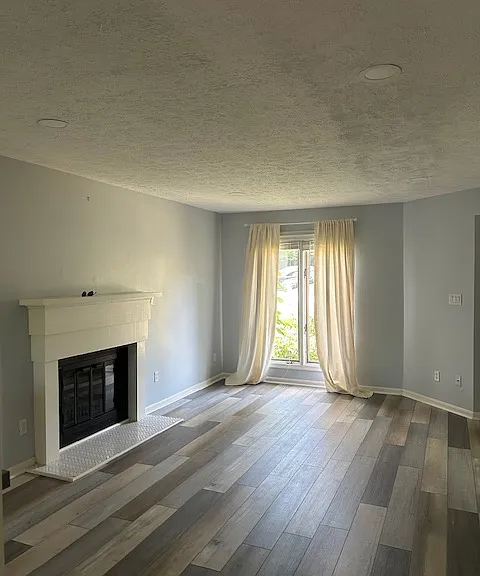 322 Crescent Spring Dr — Photo 3