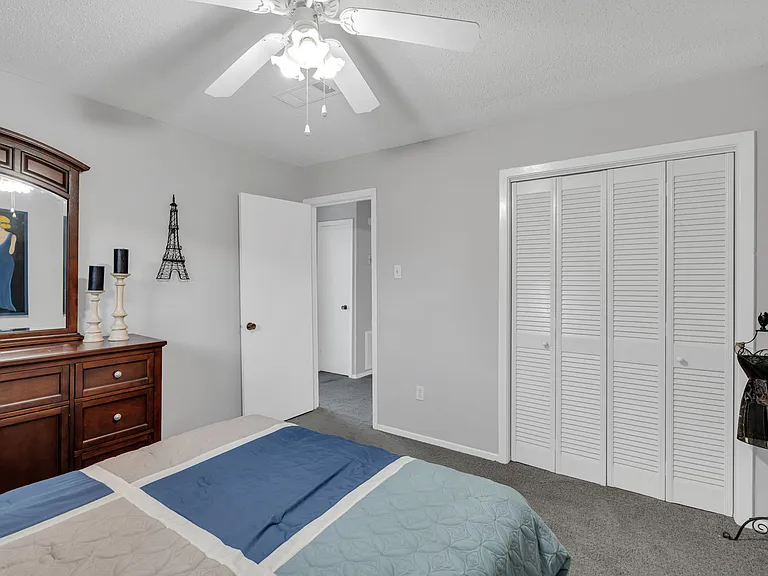 Windsong Apartments — Photo 47