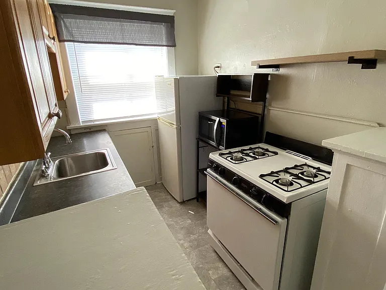 2146 Yale Ave #1N — Photo 6
