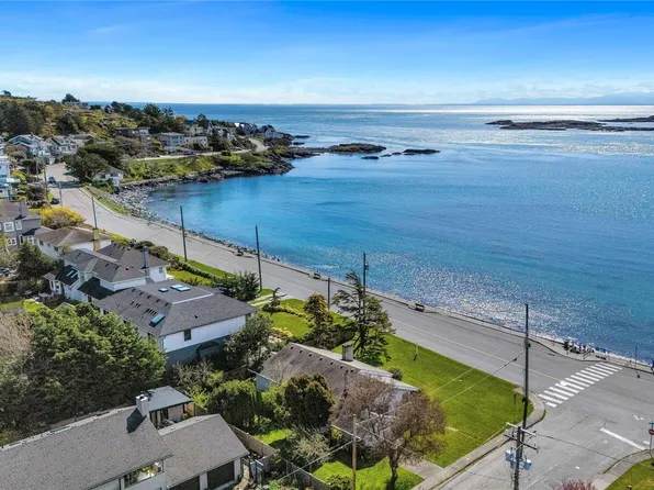 406 Beach Dr, Oak Bay, BC V8S 2M4