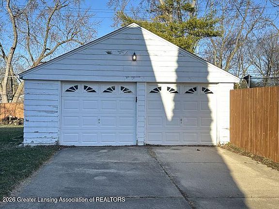 5th image of 4608 Alpha St