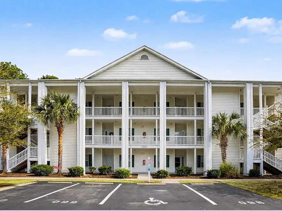 6000 Windsor Green Way #204