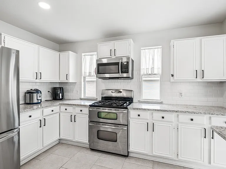 1011 Ridgecrest Dr — Photo 7
