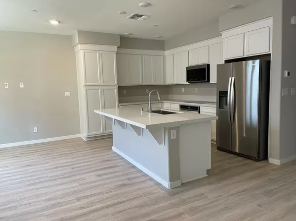 3075 Blue Cove Walk, Sacramento, CA 95833