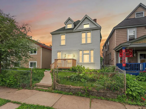984 Iglehart Ave, Saint Paul, MN 55104