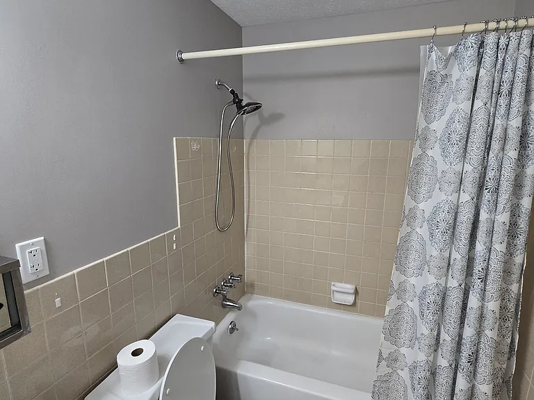 6488 State Rd #7B — Photo 10
