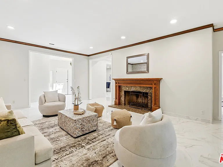 11410 Canton Dr — Photo 5