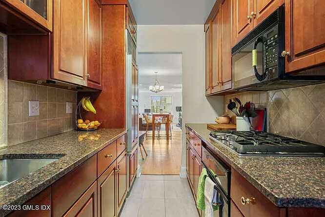 25 W Elm St #40 — Photo 13