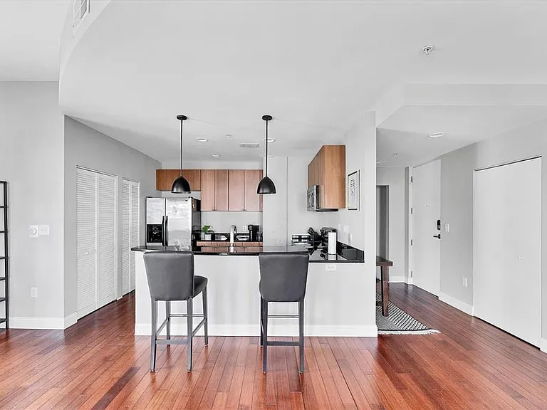 525 E Jackson St #609 — Photo 11