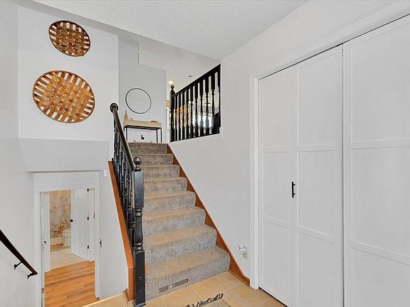 3rd image of 1120 Wall St