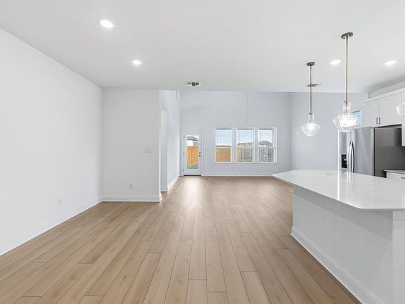 7th image of this home