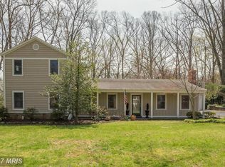 8917 Littleton St, Fairfax, VA 22032