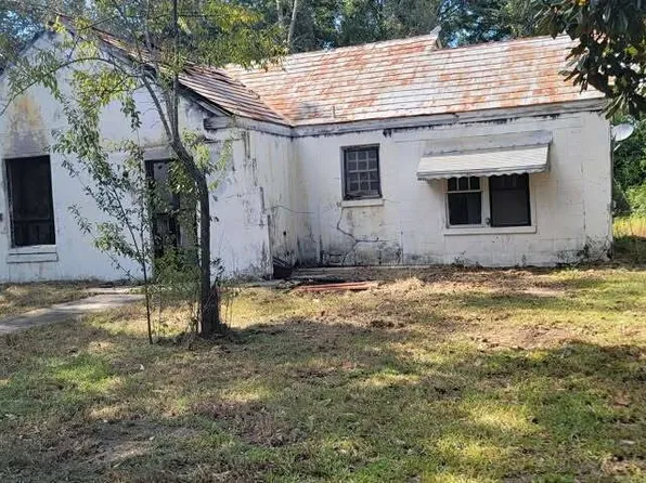 294 W Brumby Ave, Reidsville, GA 30453