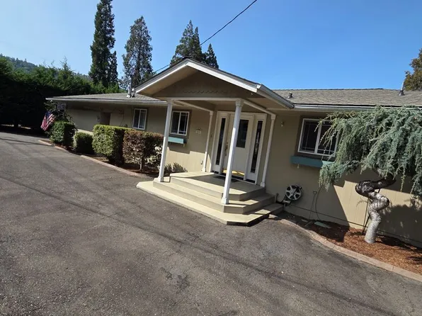 320 Pioneer Way, Winchester, OR 97495