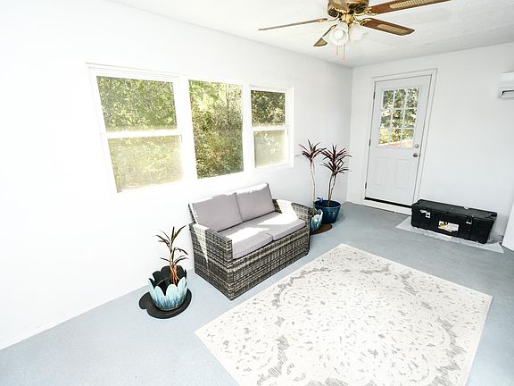 5th image of 205 Scarborough Rd