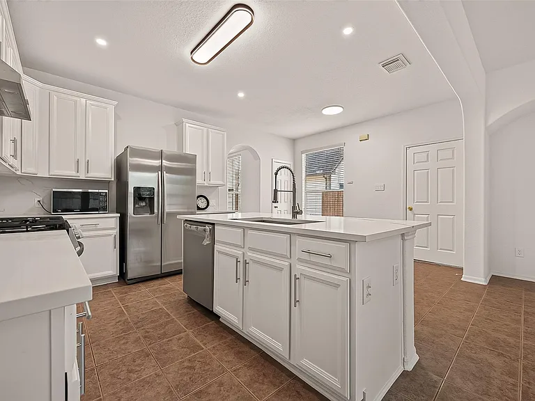 6118 Breezy Hollow Ln — Photo 24