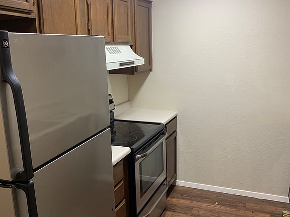 5th image of 410 Daughtrey Ave #410