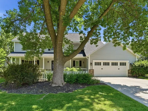 3730 Urbandale Ln N, Plymouth, MN 55446