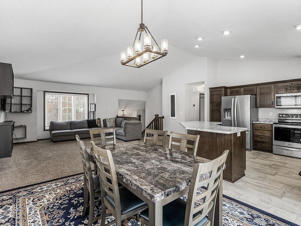 1st image of 24264 Fillmore Cir NE