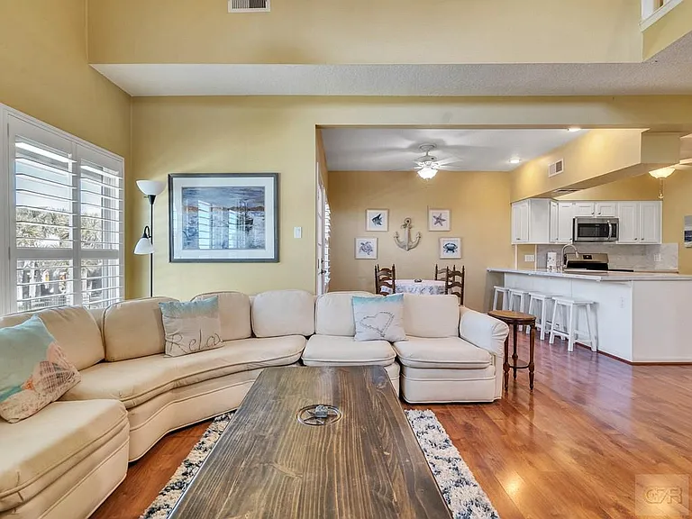 16627 Bayfront Dr — Photo 19