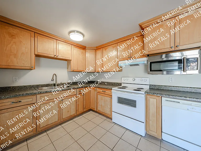 3550 E Voltaire Dr — Photo 8