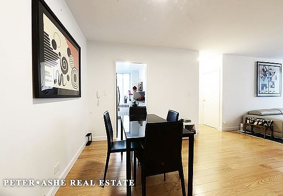 4th image of 220 E 65th St APT 4L