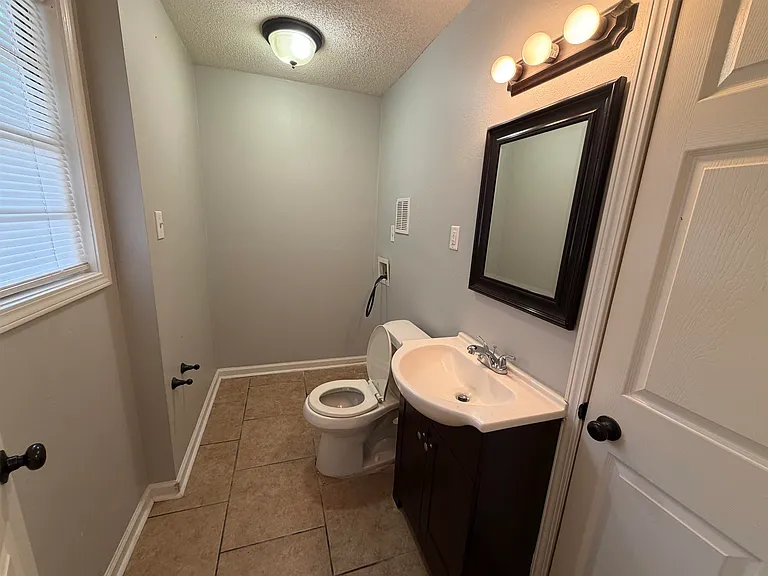 4073 Arrowhead Rd — Photo 4