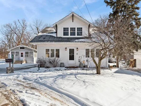 43225 N Lake Side Dr, Antioch, IL 60002