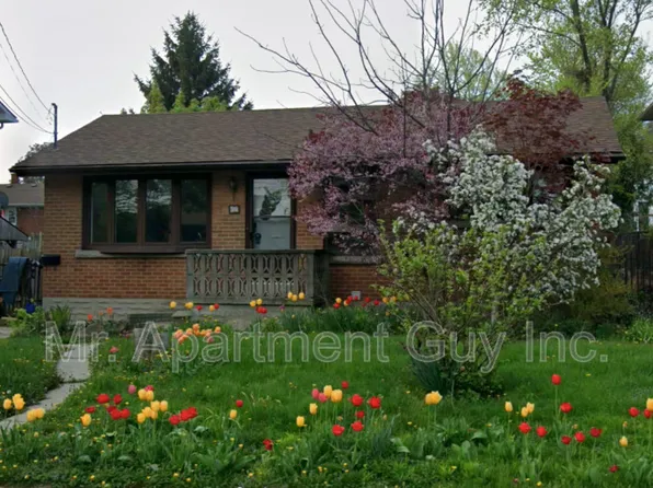 26 Grandfield St, Hamilton, ON