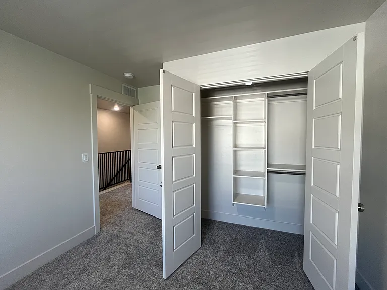 Southbridge Townhomes — Photo 24