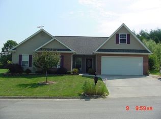 316 Woodsedge Rd, Knoxville, TN 37924