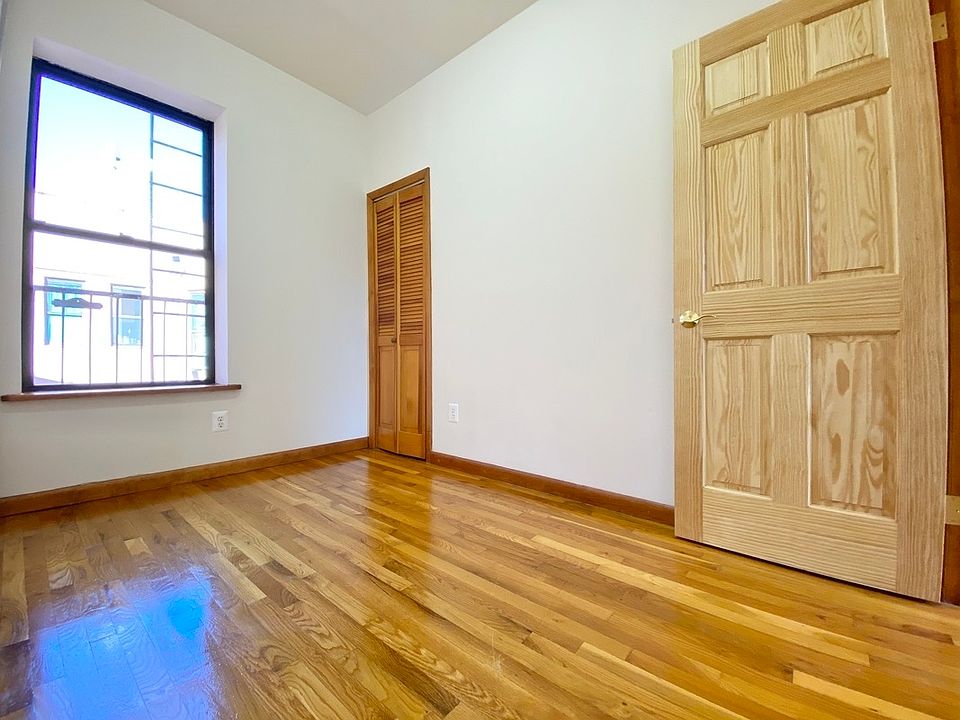 2nd image of 146 E 98th St APT 26