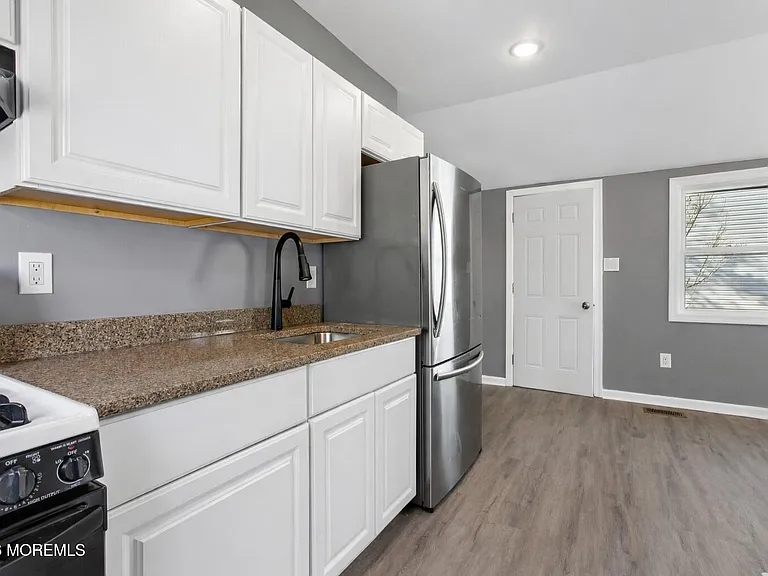 209 Hilltop Blvd — Photo 4