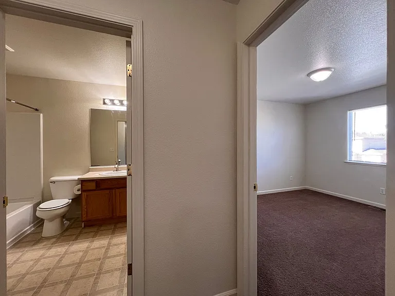 655 Sunny Lane — Photo 21