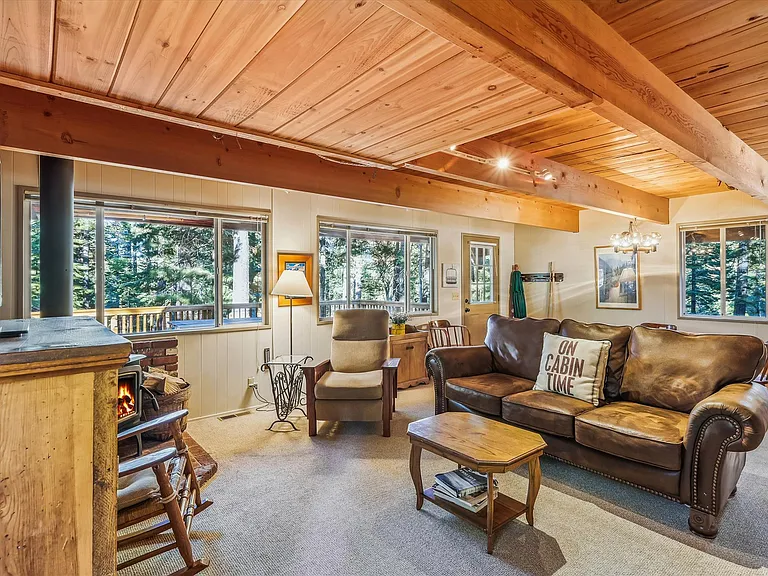 325 Snowbird Loop — Photo 8