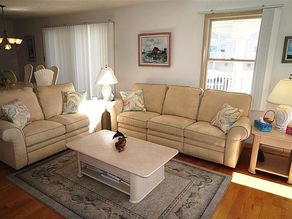 3rd image of 30 28th St #E