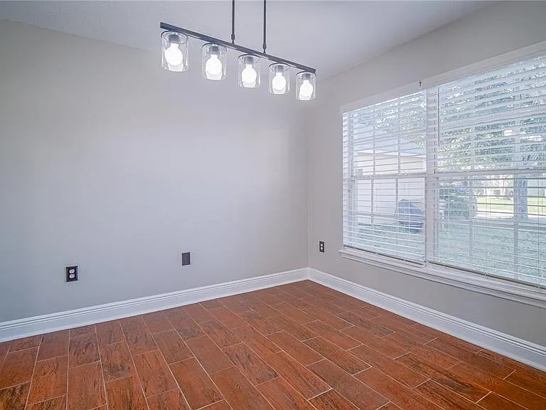 1020 Woodsong Way — Photo 11