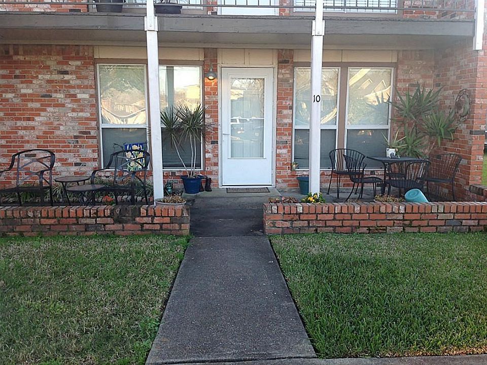 1st image of 615 Bay Colony Dr APT 10