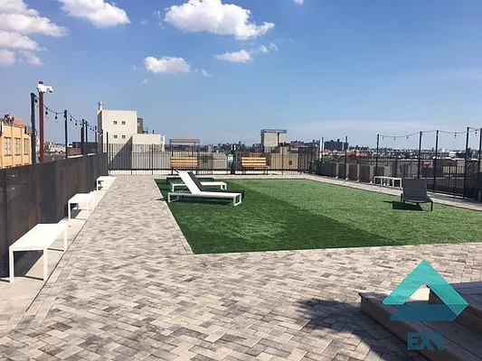 Rented by EXR | media 43