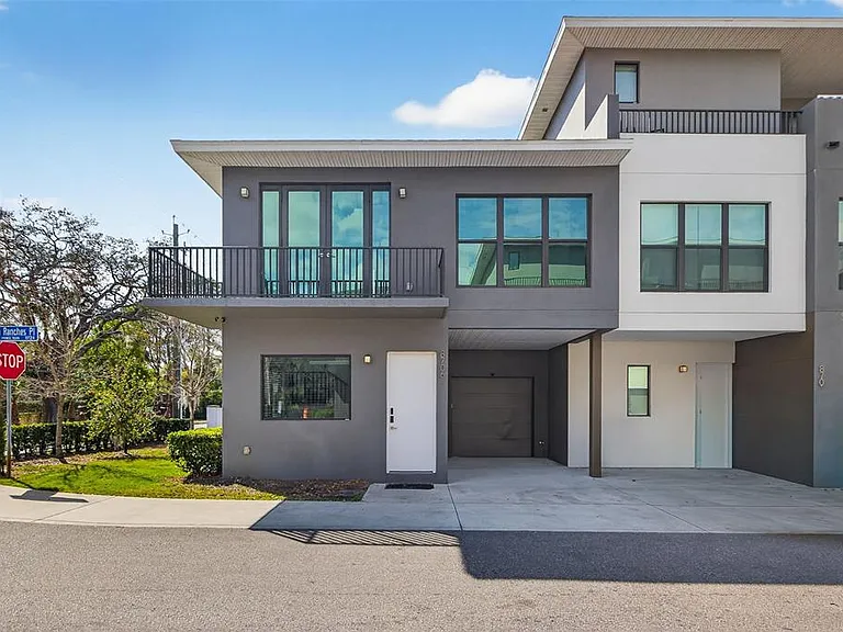 8706 Palm Ranches Pl — Photo 2