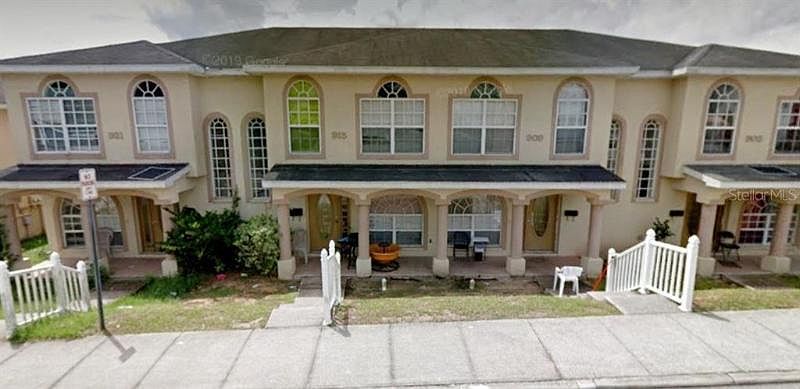 1st image of 915 E Main St