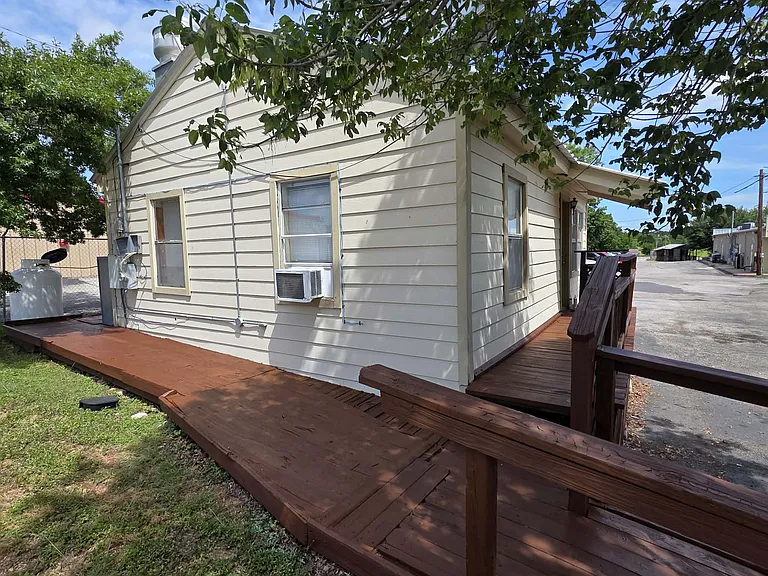 2405 S Highway 183 #106 — Photo 8