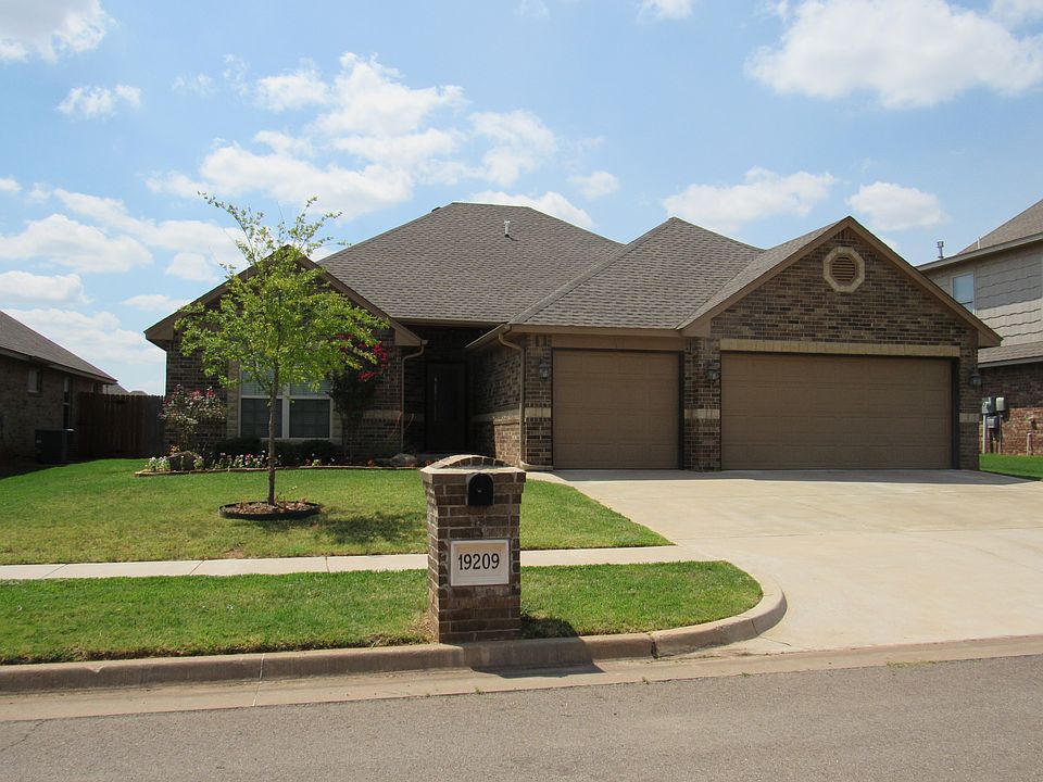 1st image of 19209 Garden Creek Ln