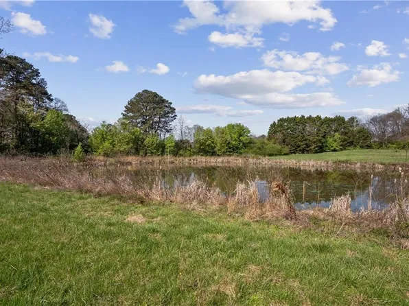 1125 Dews Pond Rd SE, Calhoun, GA 30701