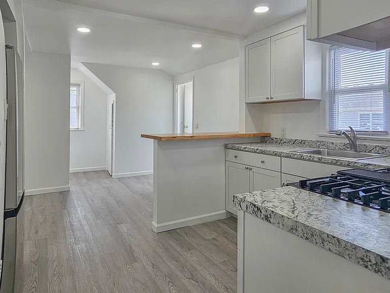 41 Elmwood Ave #2 — Photo 13
