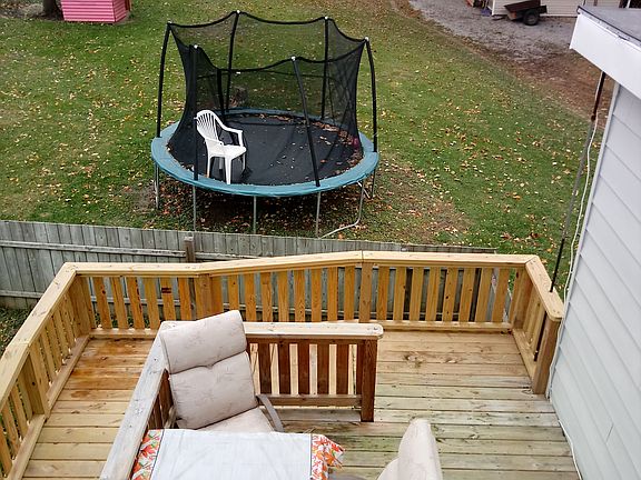 2nd Floor View of Backyard