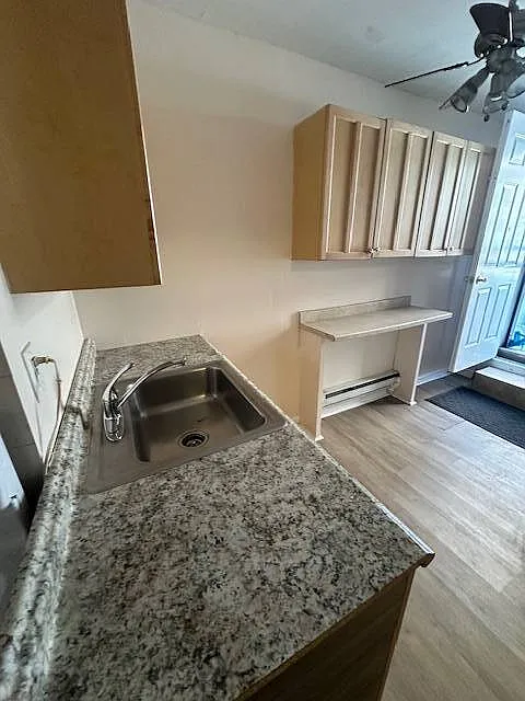 1 bed, 1.0 bath, 800 sqft, $2,000 — Photo 2