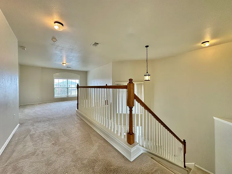 1806 Lobrecht Ct — Photo 27