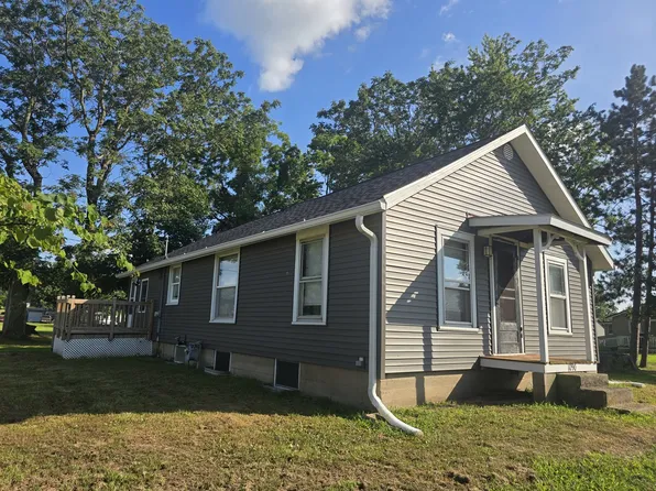 1090 2nd St, Lomax, IL 61454