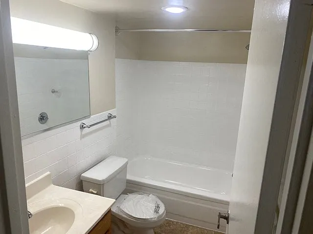 Silver Spring Towers — Photo 19